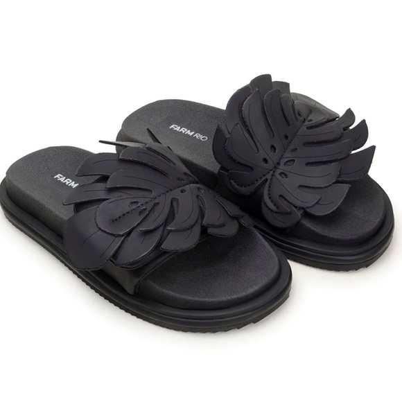 FARM Rio Shoes - NWT Farm Rio Monstera Anatomic Slide Sandal